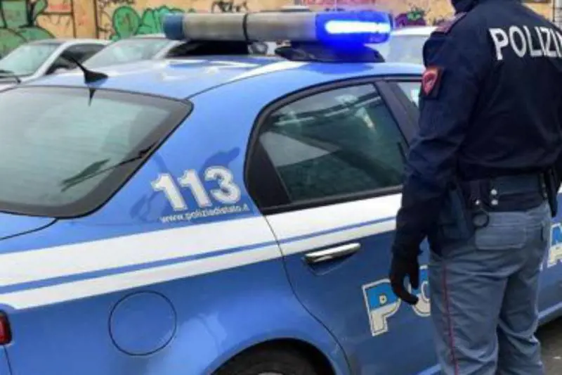 Vercelli, originario del Camerun uccide la madre adottiva per soldi: arrestato