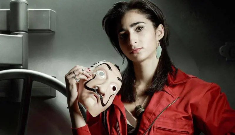 Alba Flores de “La Casa di Carta” contro la politica di Matteo Salvini 