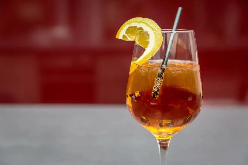 Cosenza, bar "devenetizzati" contro autonomia: no cibi e vini del Nord