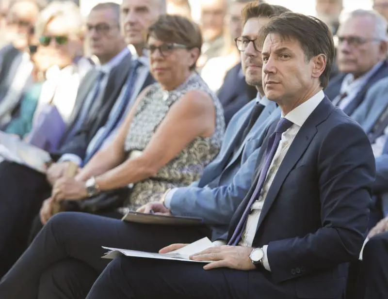 Migranti, Conte: "Serve un comitato di crisi Ue"