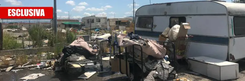 Roma, nell'"inferno" del campo rom tra roghi tossici e faide interne