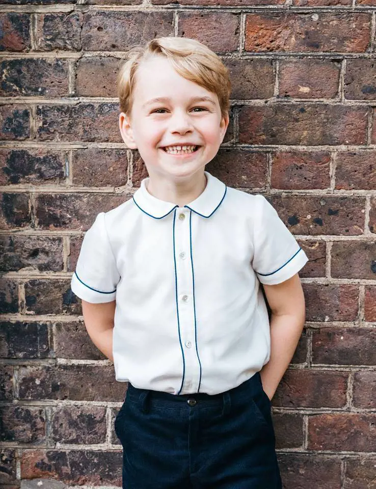 Sorriso e sguardo furbetto, ​George compie 5 anni