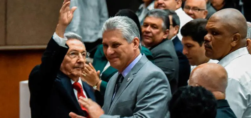 Nuova costituzione di Cuba: no comunismo, sì proprietà privata