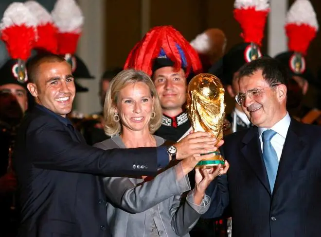 Quella coppa che porta iella ai politici