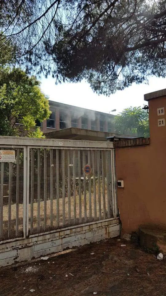 "Questa è la fabbrica della morte". Ecco la bomba chimica nella periferia di Roma
