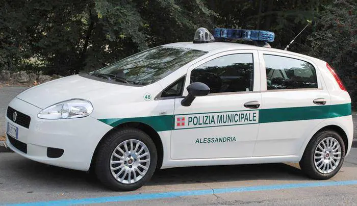 Alessandria, chiude in casa disabile per rubarle la pensione d'invalidità
