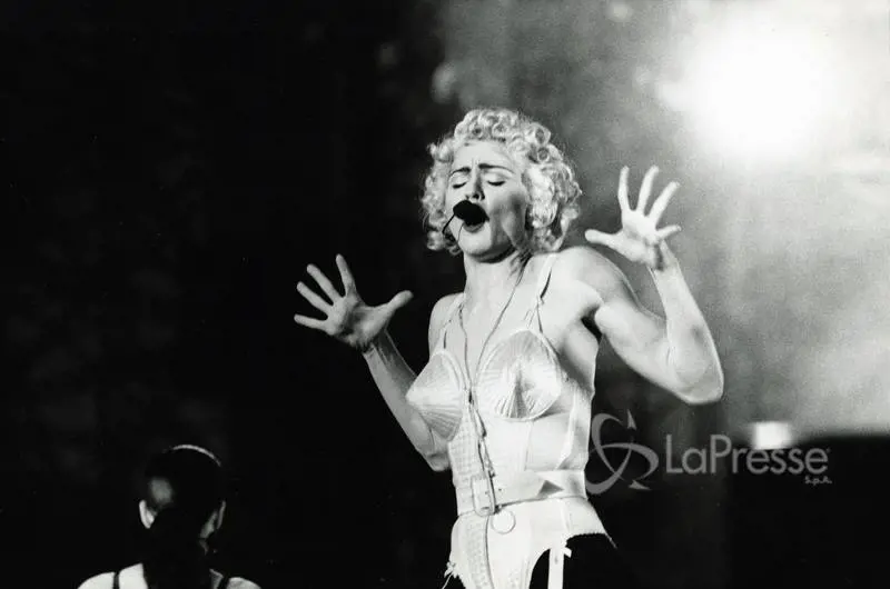 Madonna stronca le "sfumature di grigio"