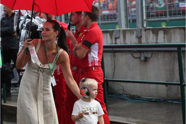 Kimi Raikkonen e il suo nuovo migliore amico Robin