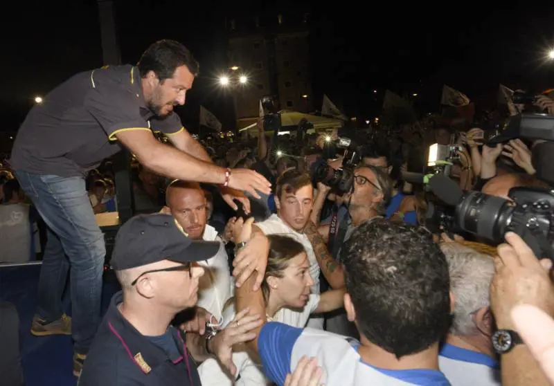 Salvini, ecco l'ultima battaglia: "Mangiare italiano è atto politico"