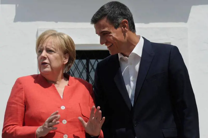 La Merkel "rottama" Dublino: "Ripartire equamente migranti"