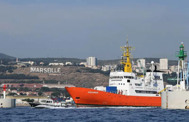 La sinistra difende l'Aquarius: "C'è accanimento giudiziario"