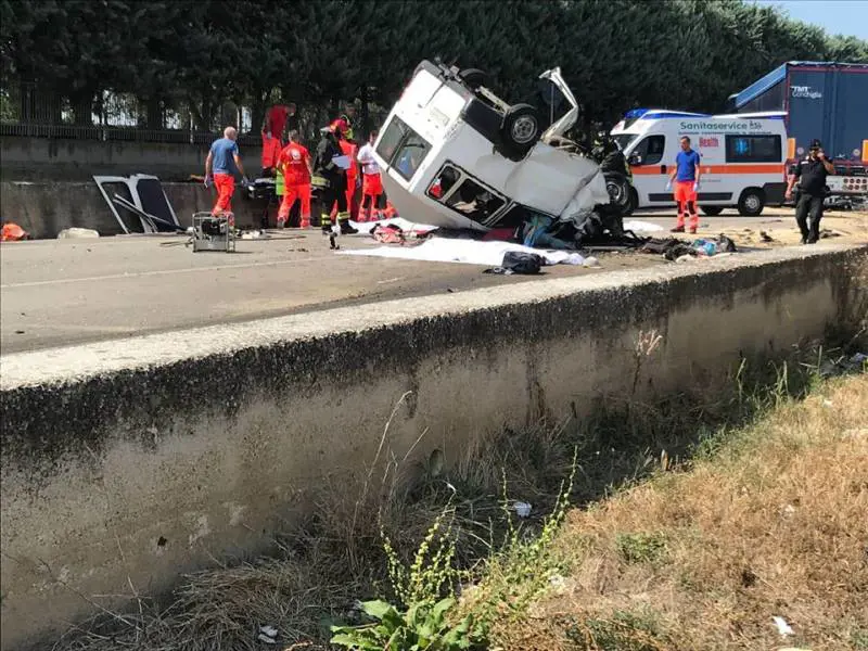 Incidente braccianti nel foggiano: tre gli indagati