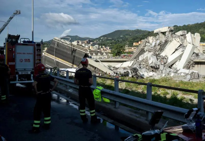 Saragat e i fasti dell'inaugurazione. Poi è iniziata la via crucis senza fine