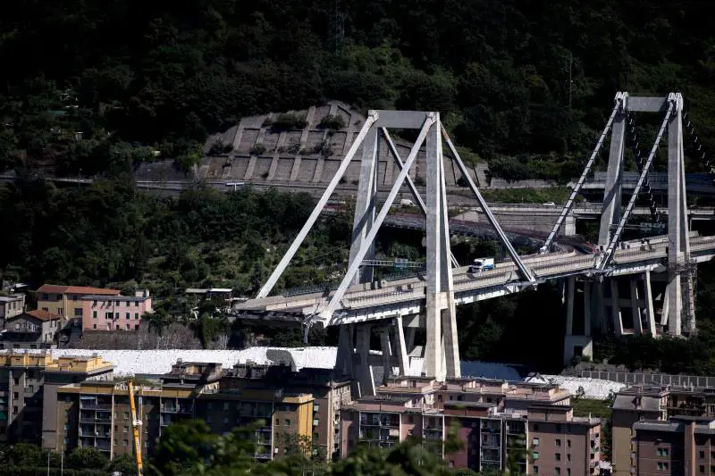 Atlantia contro il governo "Revoca senza accertamenti"