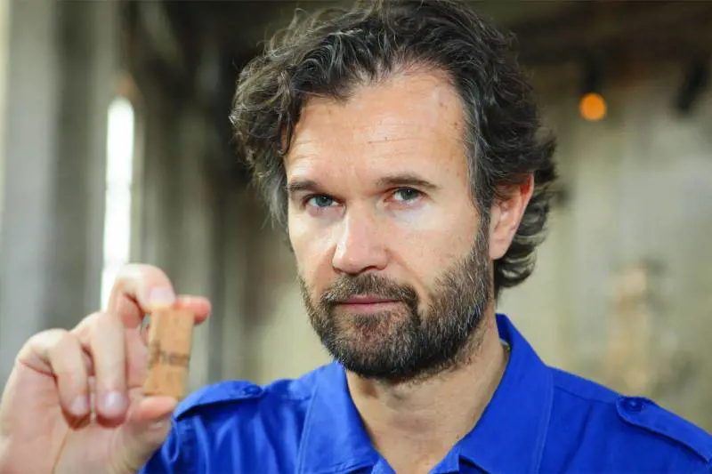 Carlo Cracco, lo chef torna in tv questa volta da concorrente