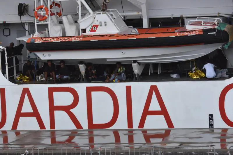 "Diciotti? Governo responsabile" Ma in Giunta è scontro su Conte