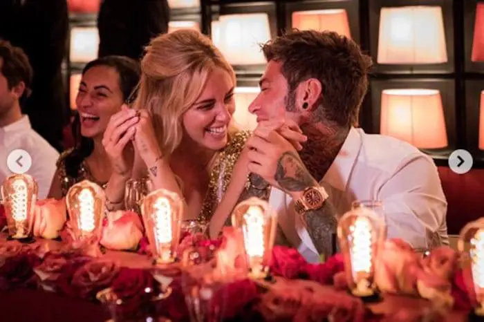 Selvaggia Lucarelli contro i Ferragnez, Fedez risponde a tono 