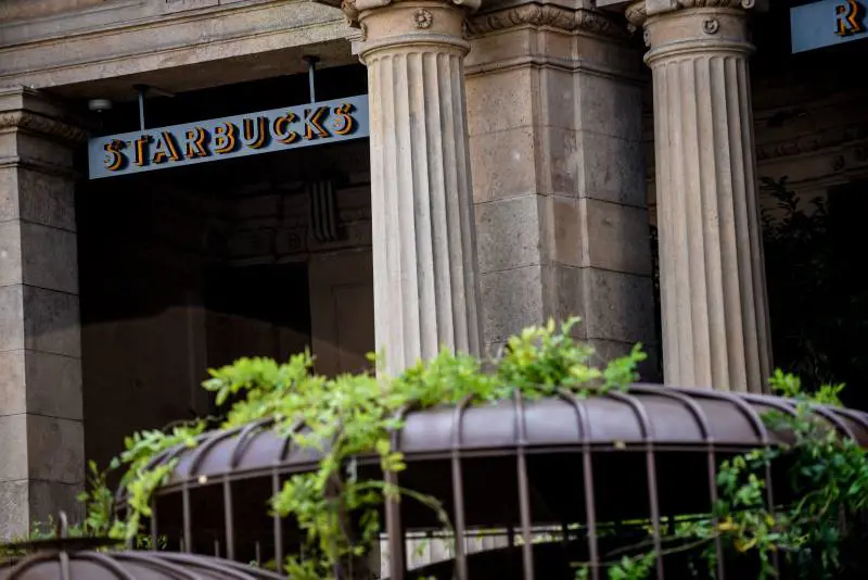 Quando la democrazia è un cappuccino da asporto