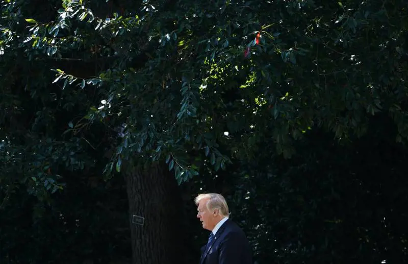 Usa, è caccia alla talpa anti Trump. Il presidente: "Voglio il nome"