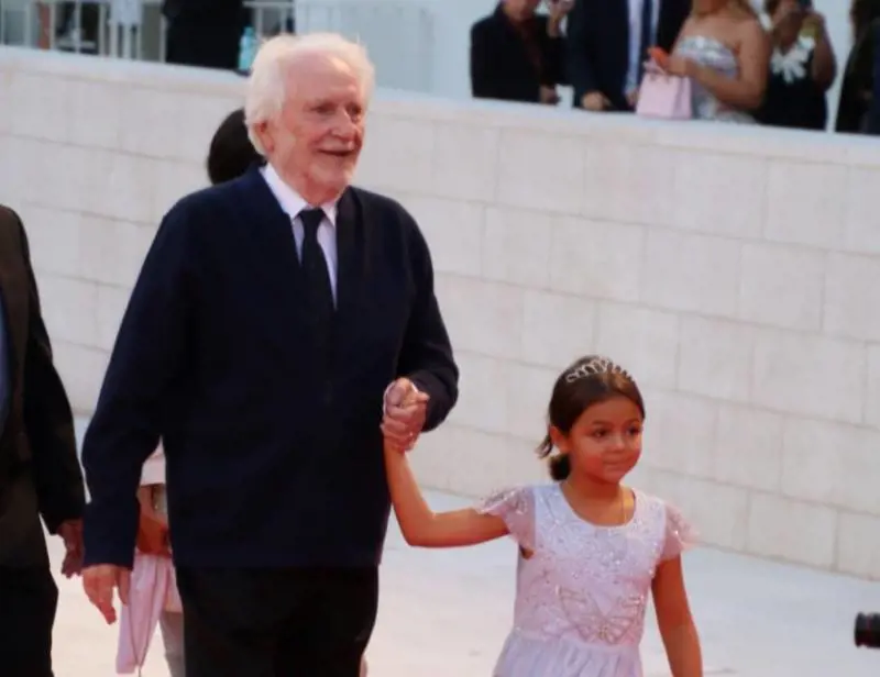 Luciano De Ambrosis e Charlotte Infussi D’Amico sul red carpet di Venezia