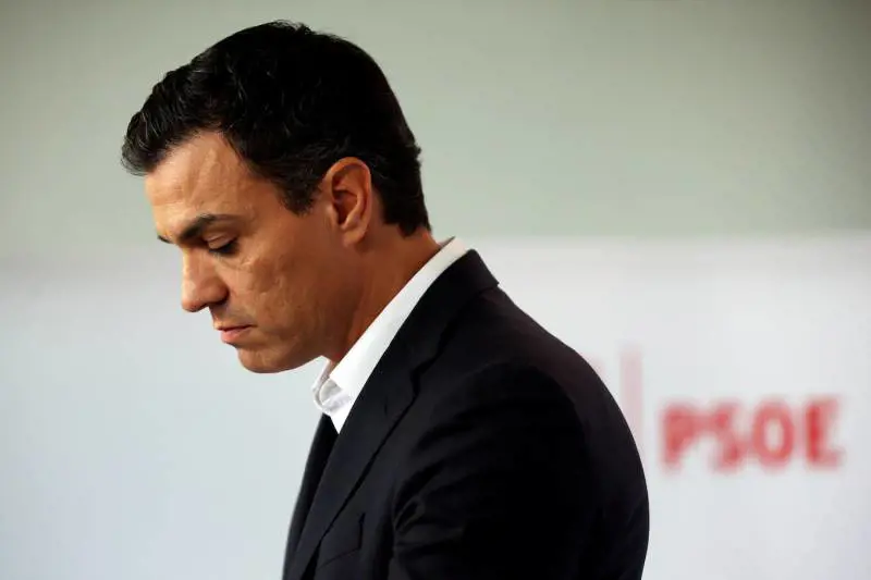 Anche Pedro Sanchez è accusato di aver copiato ​la tesi di dottorato