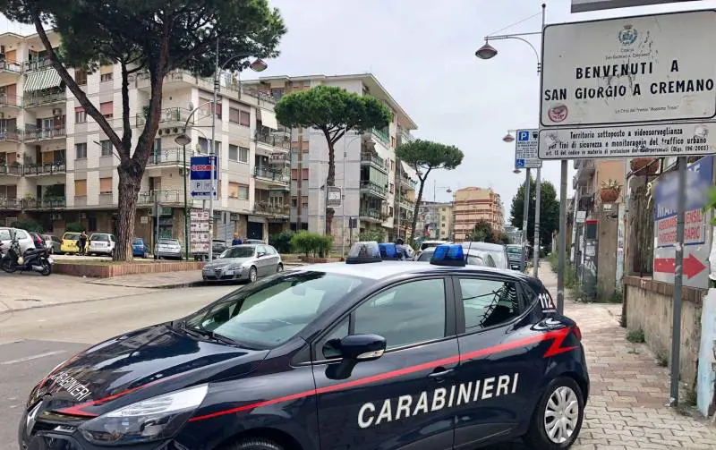 Firenze, bimbo di un anno ucciso dal padre con una coltellata