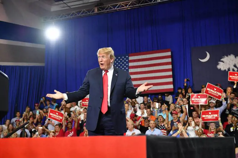 Bufera alla Corte suprema: accuse di molestie al candidato di Trump