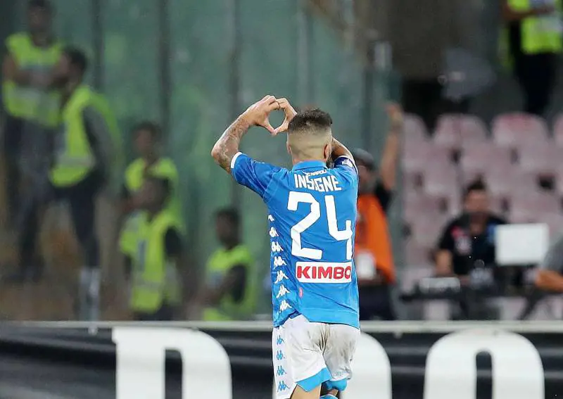 Insigne fa volare il Napoli: 1-0 alla Fiorentina e aggancio alla Juventus