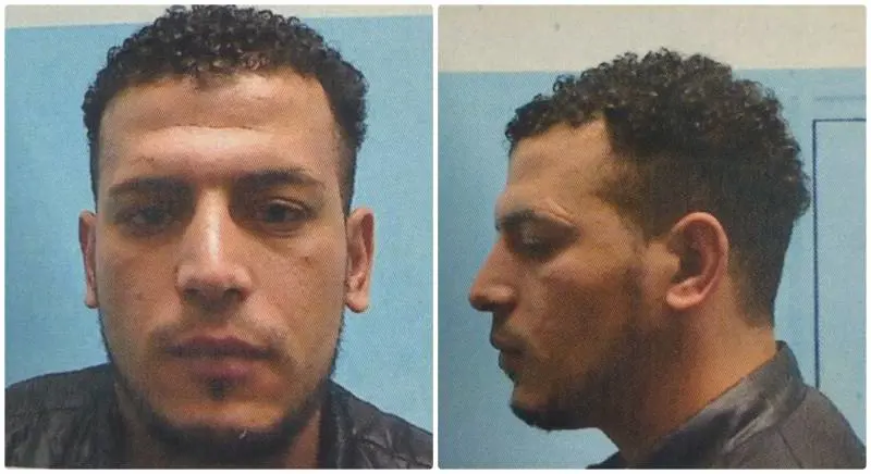 Tunisino ingoia pile e lamette per essere ricoverato. Poi evade, ma lo catturano