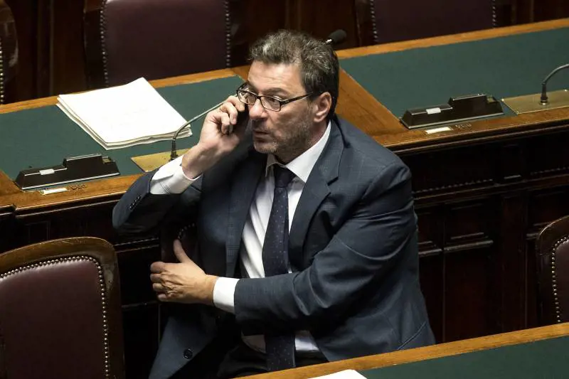 "Il Def può ancora cambiare". Nel governo spuntano dubbi