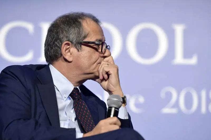 L'Economist ora processa la manovra del governo: "L'Italia vicina al baratro"