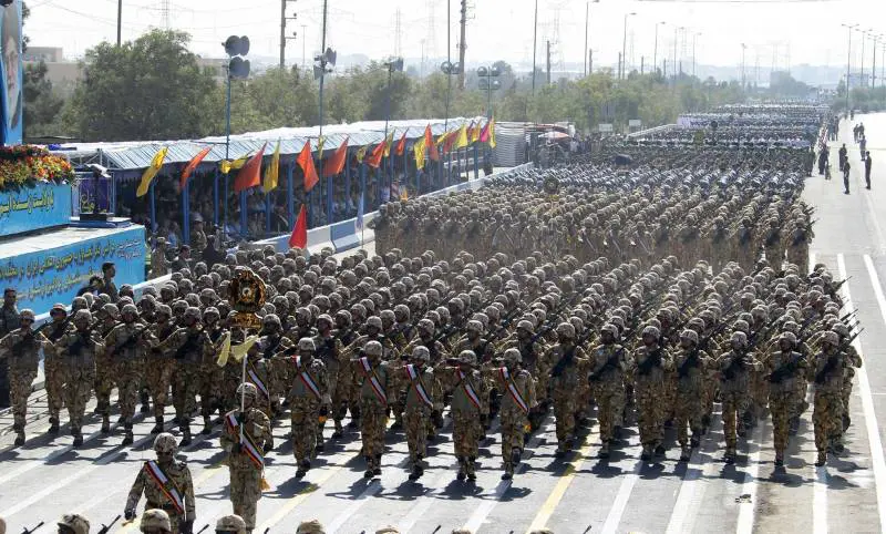 Iran, attentato alla parata: "Alcuni civili sono morti"