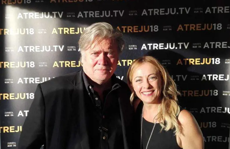 Bannon va ad Atreju: "Dall'Italia rivoluzione". FdI entra in "The Moviment"
