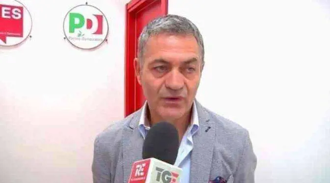 Sindaco del Pd: "Ristruttureremo le case sfitte per darle a migranti"