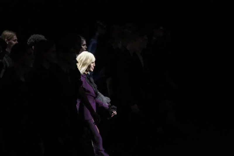 Versace ora è in vendita. Proposti due miliardi da gruppo Michael Kors