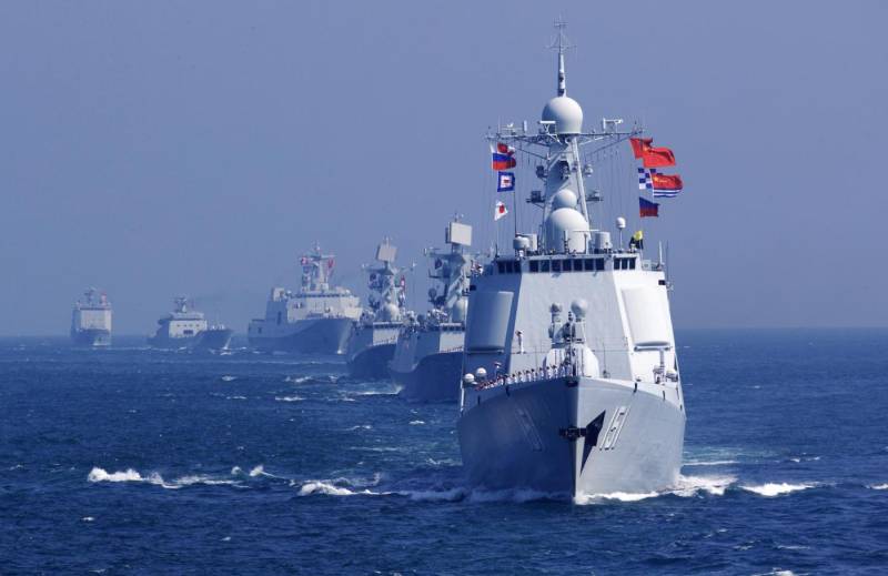 Navi da guerra, pattugliamenti e manovre militari: alta tensione ai confini della Cina