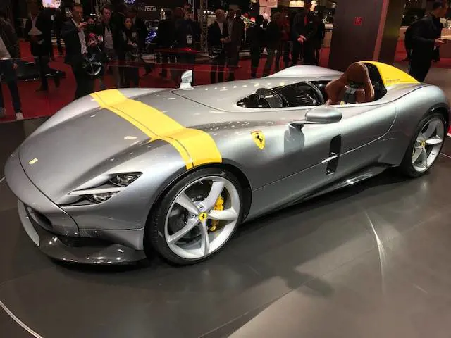 Parigi mette la Ferrari in castigo