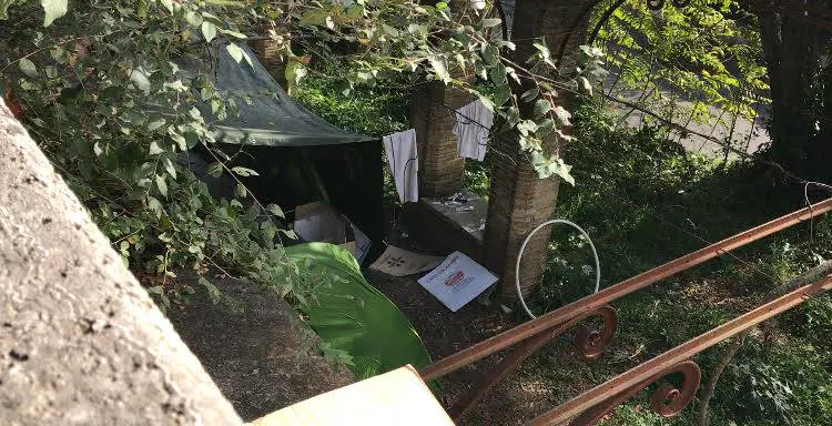 A Roma spunta una favela vicino a Piazza del Popolo