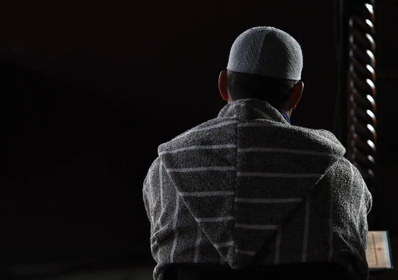 "Vi uccideremo e mangeremo i vostri cadaveri": espulso un imam