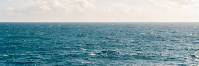 Stare vicino all'acqua ci rende più felici e sereni