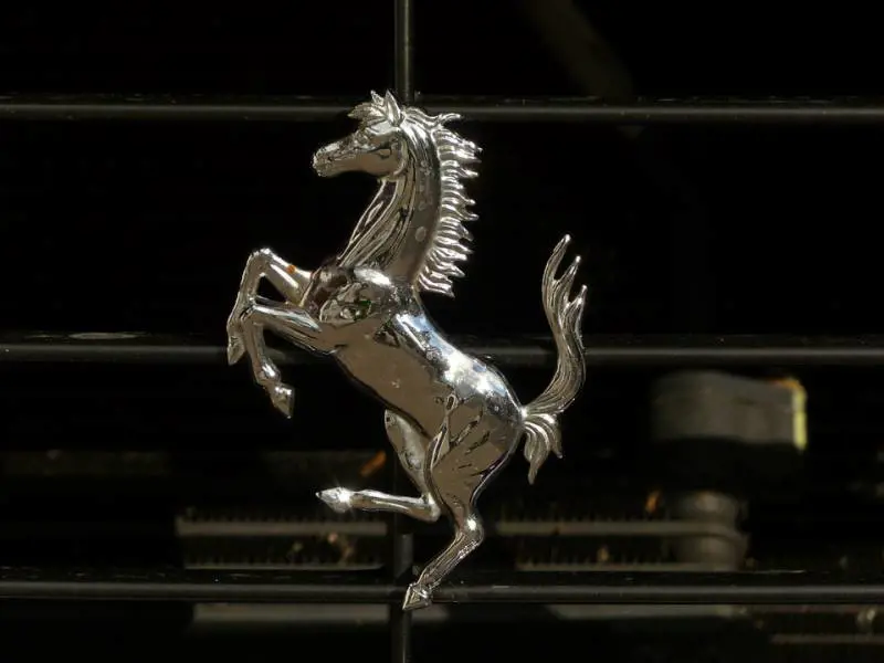Parolacce in casa Ferrari. E intanto Hamilton se la ride 