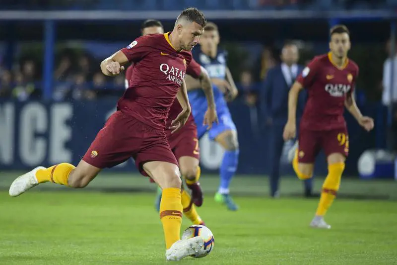 L'Inter corteggia Dzeko: sarà il bosniaco il dopo Icardi?