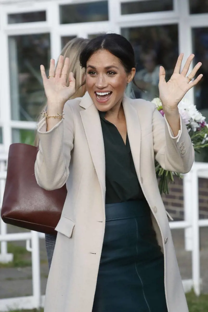 Samantha Markle si presenta a Kensington Palace, ma le guardie la cacciano