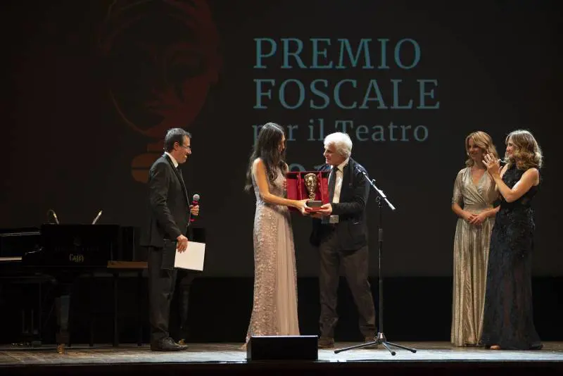 Manzoni, 40 anni di teatro sulle orme dei grandi maestri