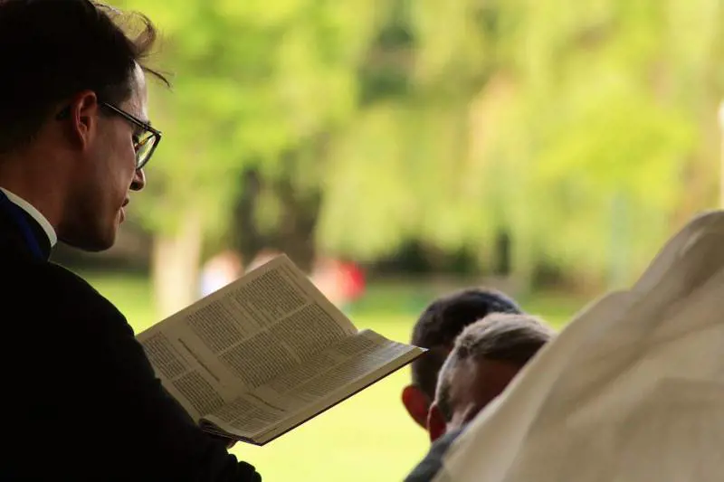 Belgio, sì dei vescovi agli uomini sposati come possibili sacerdoti