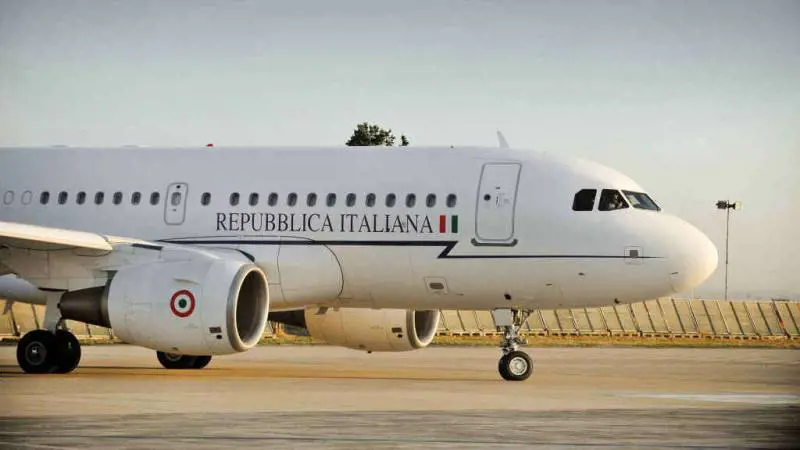 Voli, Di Maio moralista. Ma i ministri 5 Stelle sempre tra le nuvole