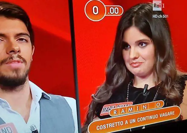 Gaffe a l'Eredità: la concorrente cade su "ramingo"