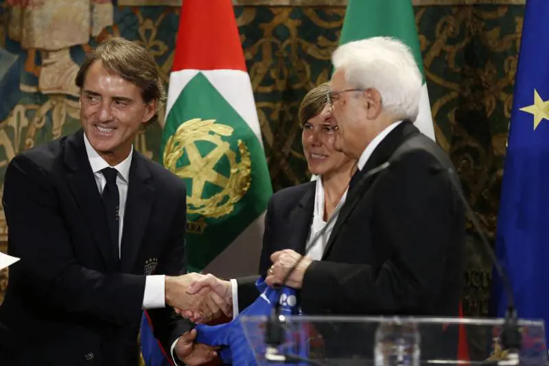Mattarella: "Spero che il mio successore possa festeggiare il Mondiale" 