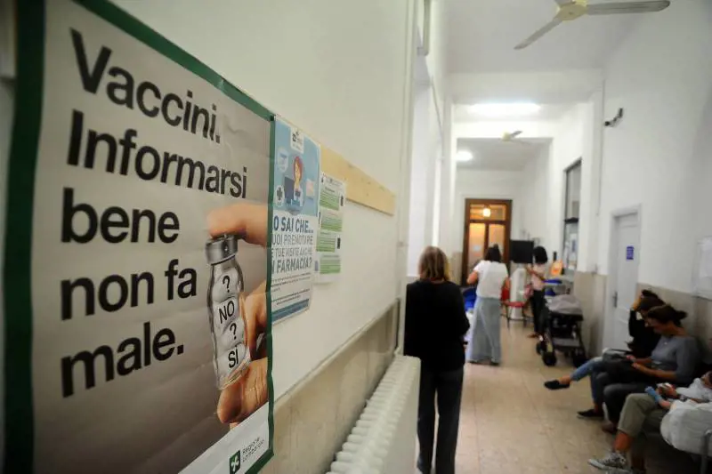 Fuoco di Sant'Antonio, per i 65enni lombardi arriva la vaccinazione