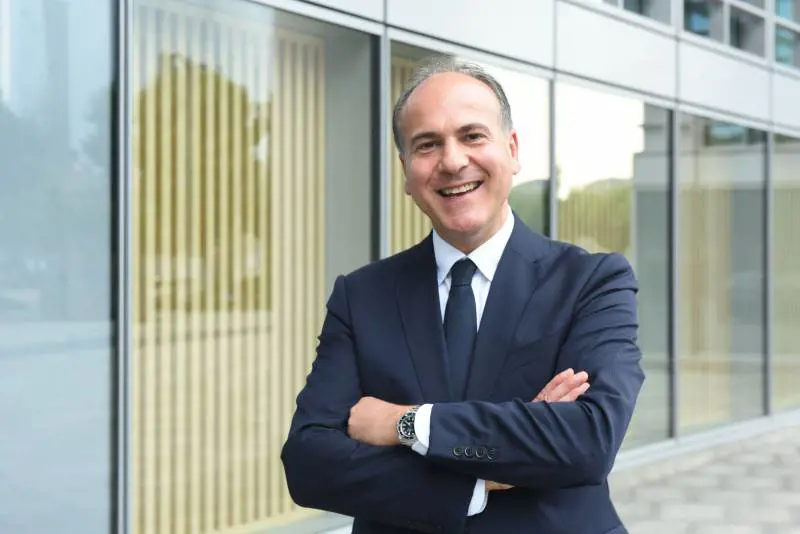 Fs fa rotta verso Alitalia, ma c'è il problema bond